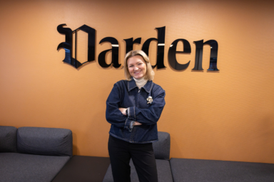 Til andre redaktører som vurderer et lignende løft, er rådet til nyhetsredaktør Lena Beathe Arneberg (Varden) tydelig: Start med strategi. Kartlegg behovene. Og involver medarbeiderne.